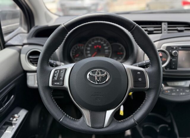 Toyota Yaris 1.3 ” Only 11.000 km” lleno