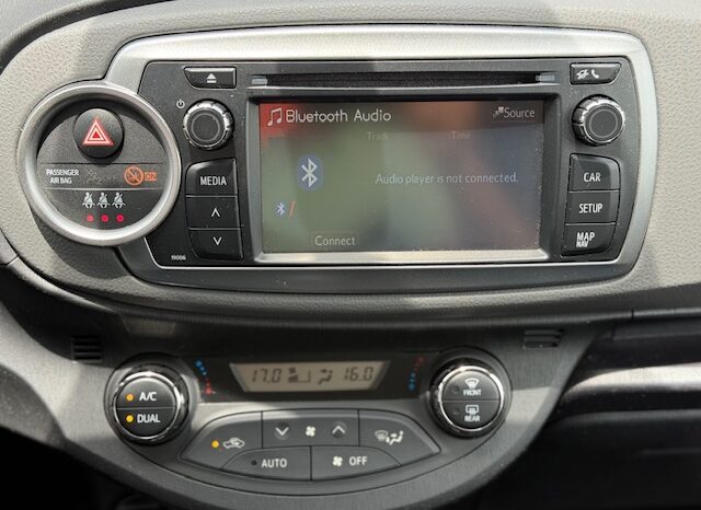 Toyota Yaris 1.3 ” Only 11.000 km” lleno