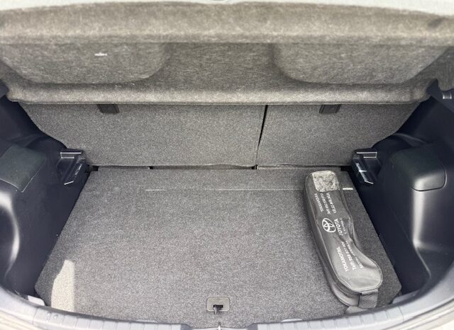 Toyota Yaris 1.3 ” Only 11.000 km” lleno